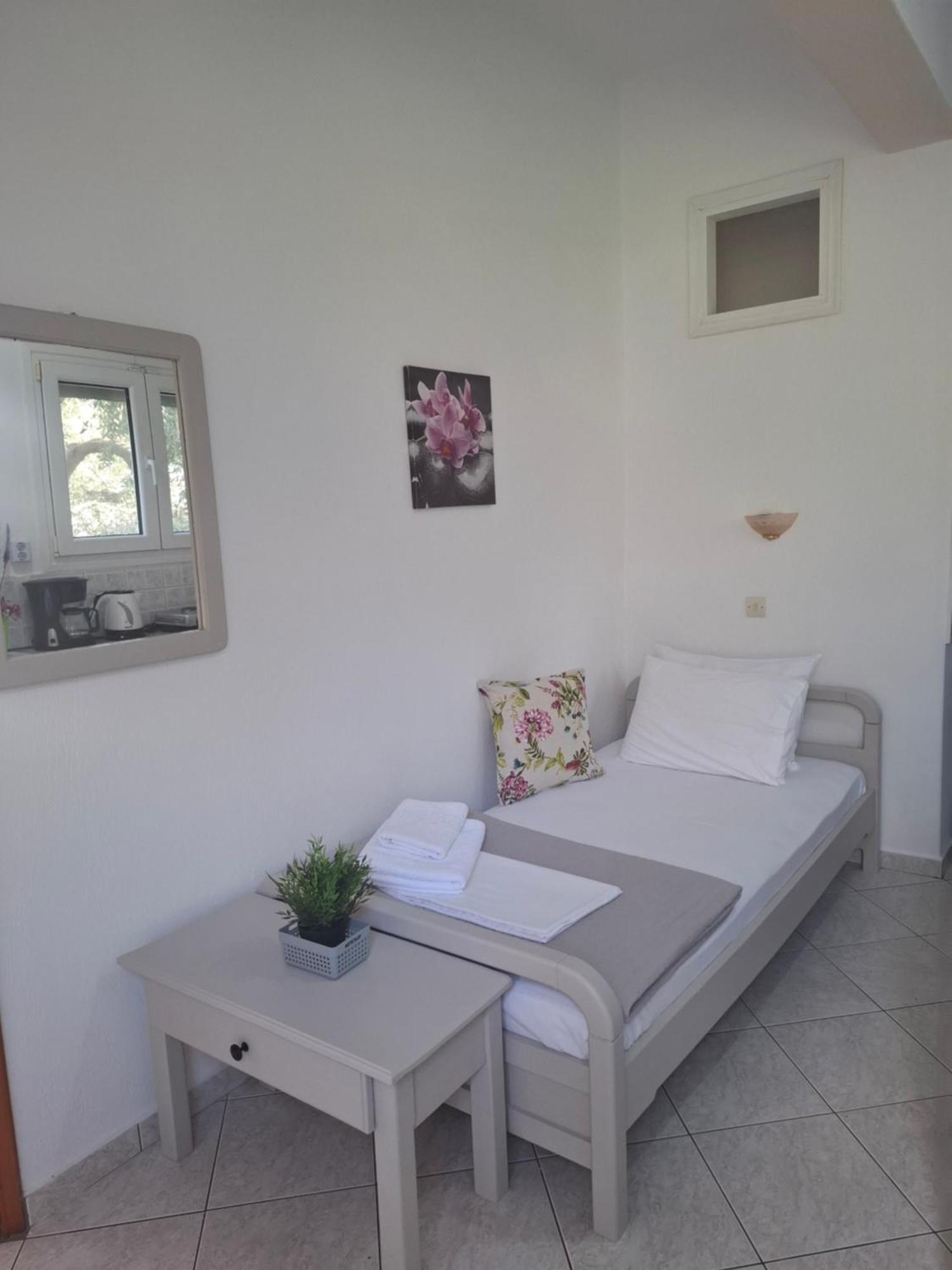 Apartmán House Elena Koinira Exteriér fotografie